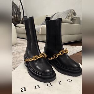 Sabdro Black Leather Boots with Gold Chain